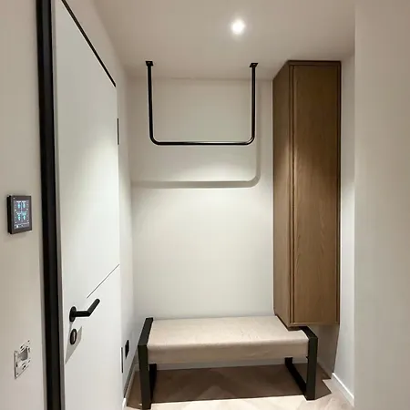 Neues Boarding House In Aachen, Wuerselen, Naehe Chio, Autobahn, Self-checkin فورسلن
