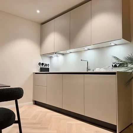 Neues Boarding House In Aachen, Wuerselen, Naehe Chio, Autobahn, Self-checkin * فورسلن