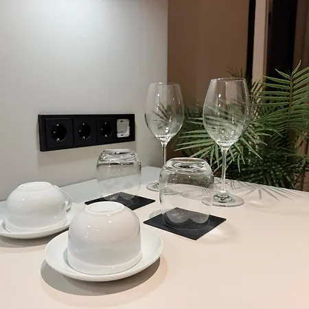 Neues Boarding House In Aachen, Wuerselen, Naehe Fei World Championship, Chio *