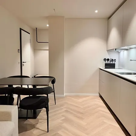 Neues Boarding House In Aachen, Wuerselen, Naehe Chio, Autobahn, Self-checkin شقة